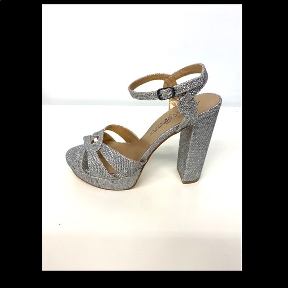 Authentic Mark and James from Badgley Mischka platforms. - Picture 4 of 7